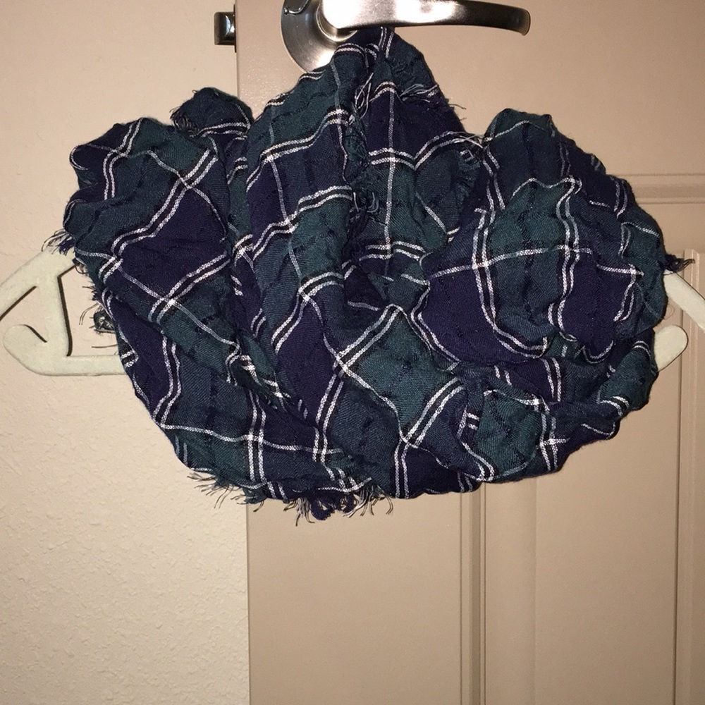 Plaid scarf